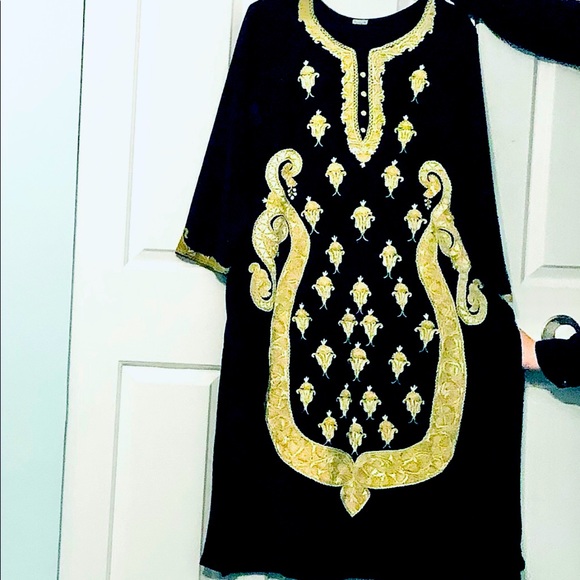 2 Piece Pakistani Shalwar Kameez Black with Yellow/Cream Kashmiri Embroidery - Picture 1 of 11